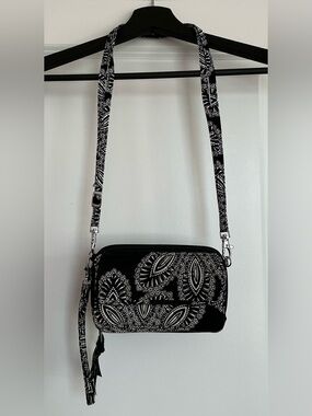 Vera Bradley All In One Crossbody Bag - Blanco Bouquet Black & White Paisley